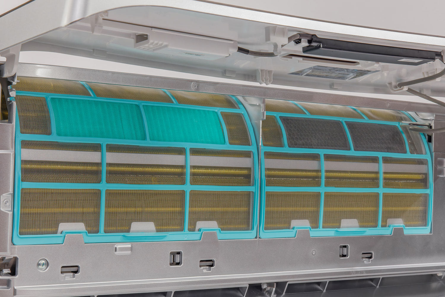 AIRE ACONDICIONADO DE DISEÑO VIVAX R+ ACP-12CH35AERI+ R32 ESPEJO PLATA